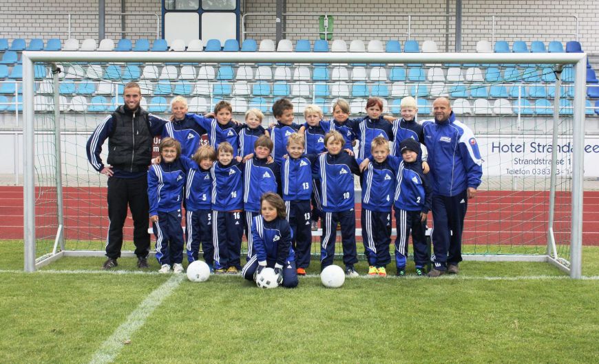 Baaber F-Jugend erhielt neue Trainingsanzüge