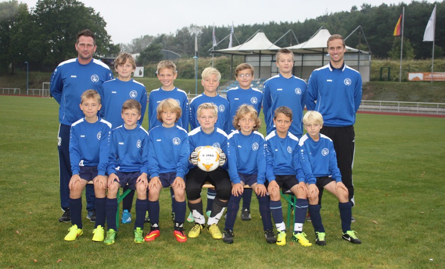 Baaber D-Junioren starten mit neuen Pullovern in die nächste Saison